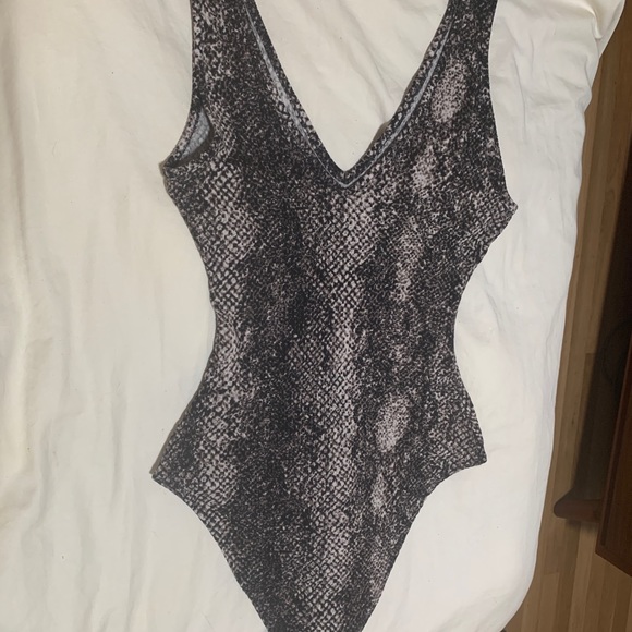 Abound snakeskin bodysuit - Picture 2 of 3
